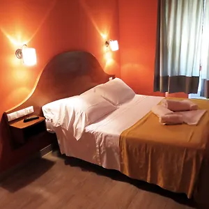 New Paradise Hotel